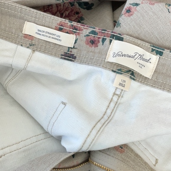 Universal Thread Jeans - Picture 13 of 16